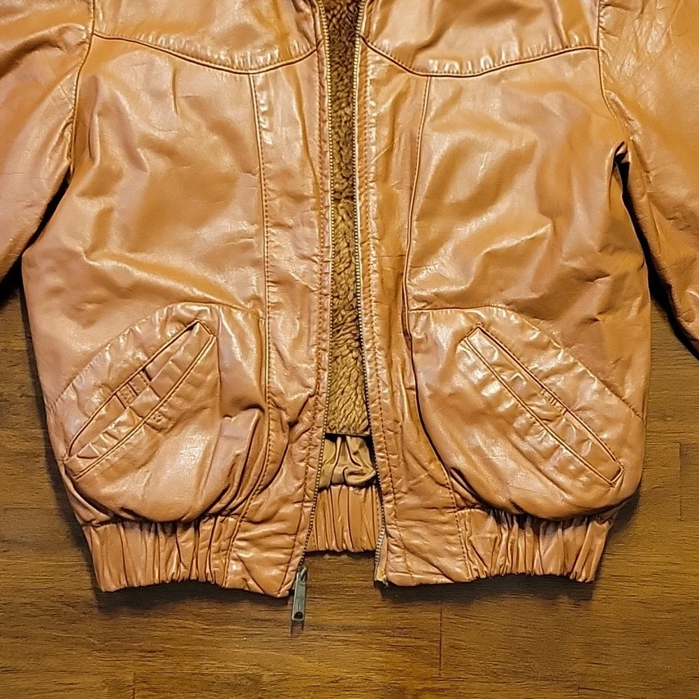 *VINTAGE* 1970s Genuine Leather Bomber Jacket •The Leather Shop by Sears - Picture 3 of 11
